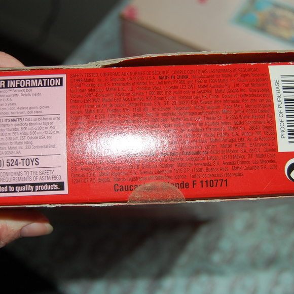 Avon Barbie - Picture 7 of 7